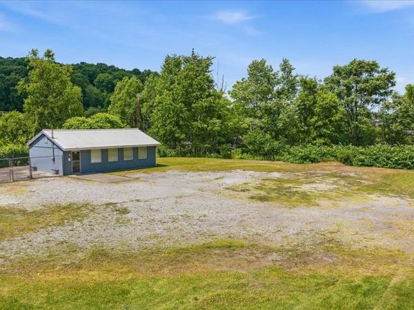 178 Pittsburgh Road, Butler, PA 16001