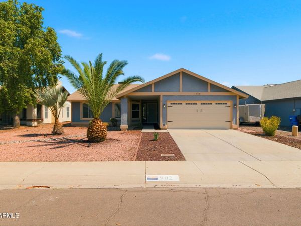 902 W SEQUOIA Drive, Phoenix, AZ 85027
