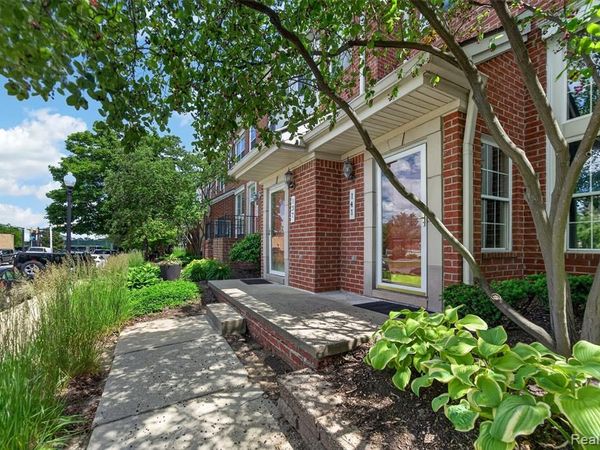 141 W Kenilworth Avenue, Royal Oak, MI 48067