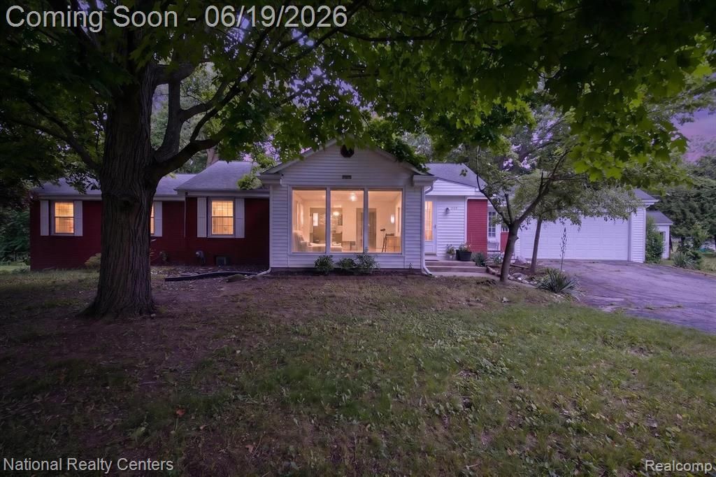 360 Woodland Drive, Lyon Township, MI 48178 Main Photo