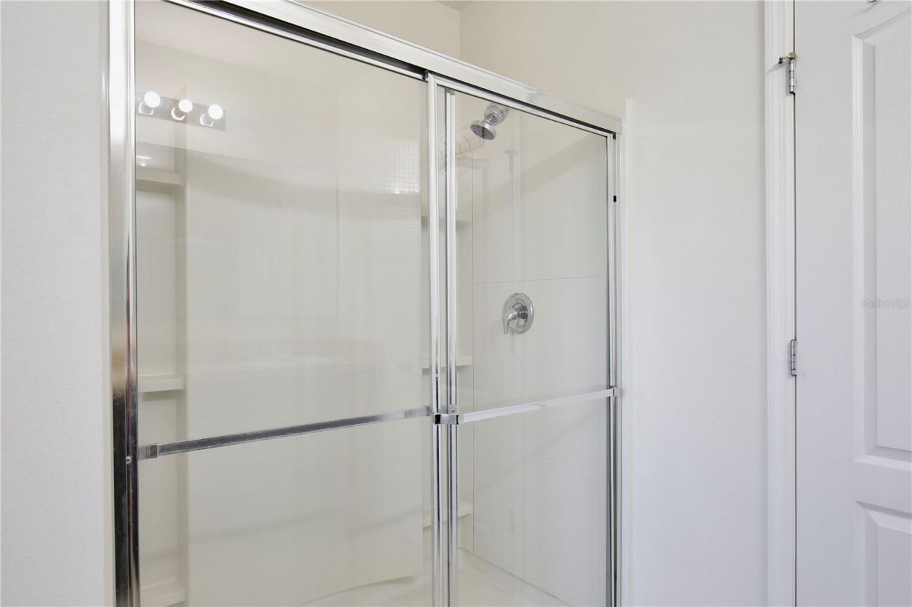 3520 Seneca Club Loop, Unit 51-102, Orlando, FL 32808 Photo