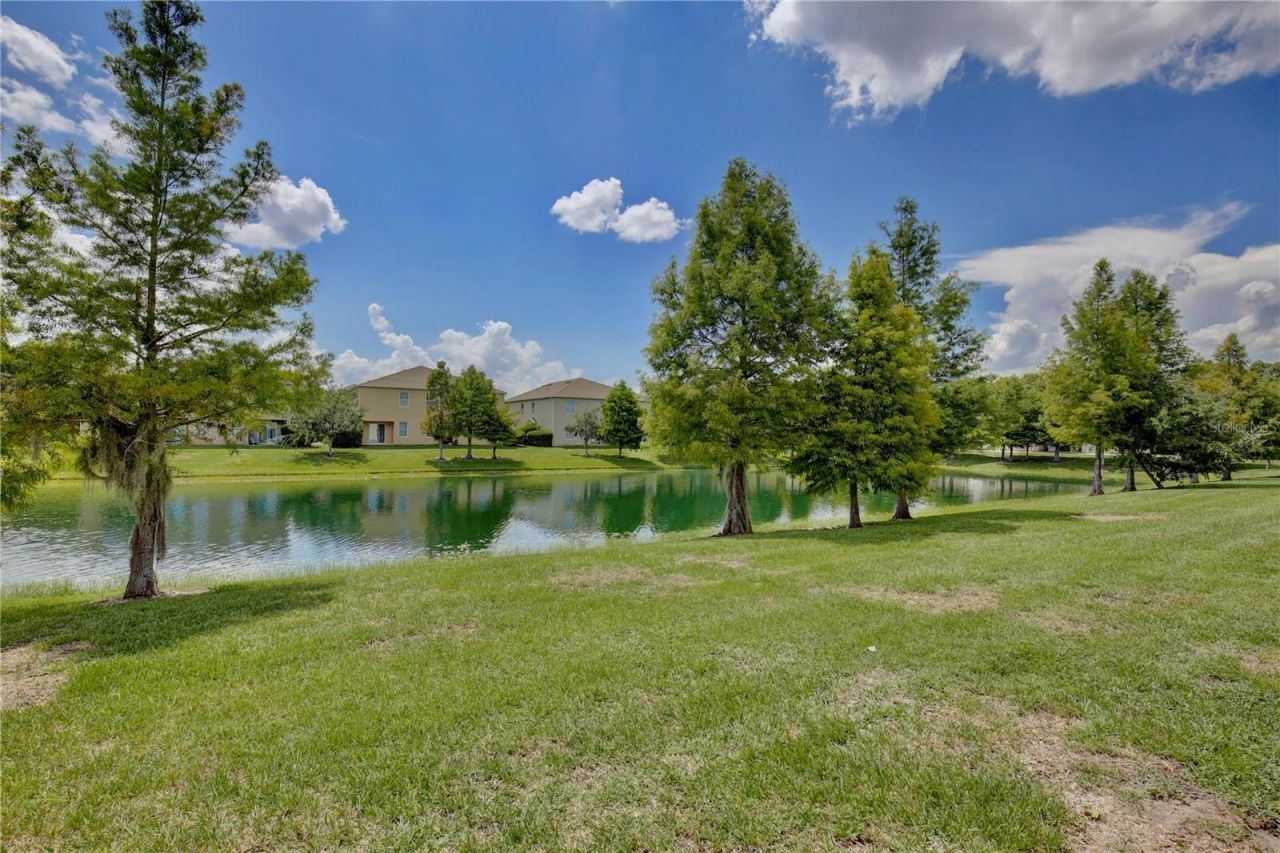 3520 Seneca Club Loop, Unit 51-102, Orlando, FL 32808 Photo