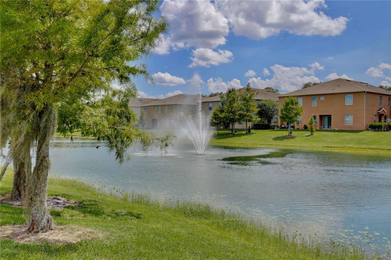 3520 Seneca Club Loop, Unit 51-102, Orlando, FL 32808 Photo