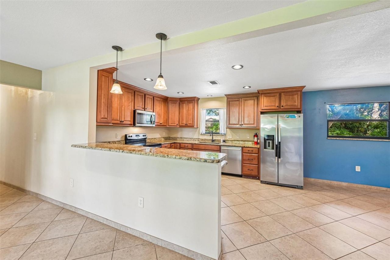 3304 Swaan Lane , Sarasota, FL 34235 Photo