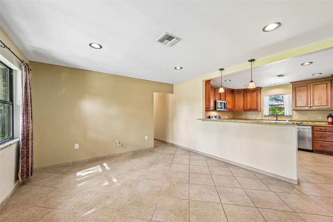 3304 Swaan Lane , Sarasota, FL 34235 Photo