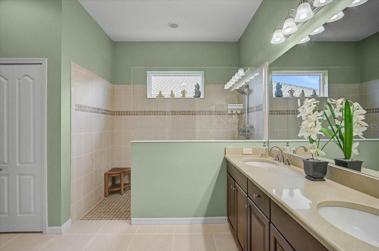 14326 Stirling Drive , Bradenton, FL 34202 Photo