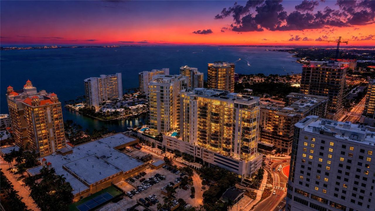 301 Quay Commons, Unit 1007, Sarasota, FL 34236 Photo