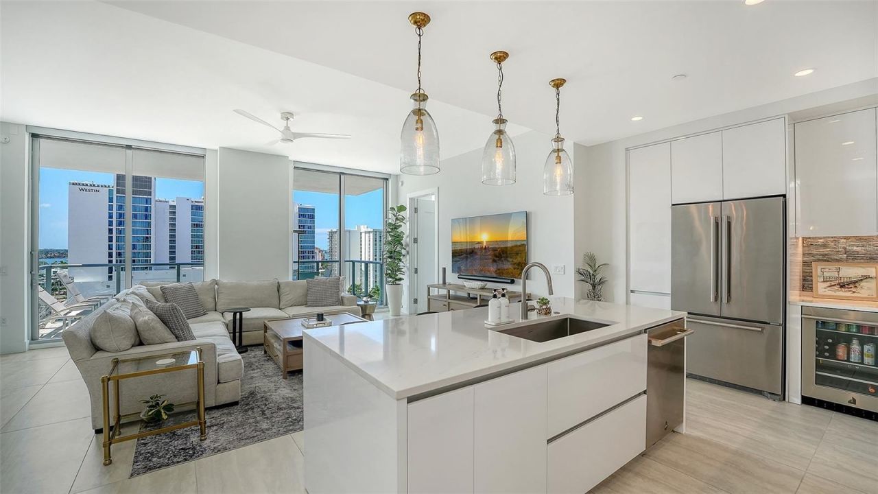 301 Quay Commons, Unit 1007, Sarasota, FL 34236 Photo