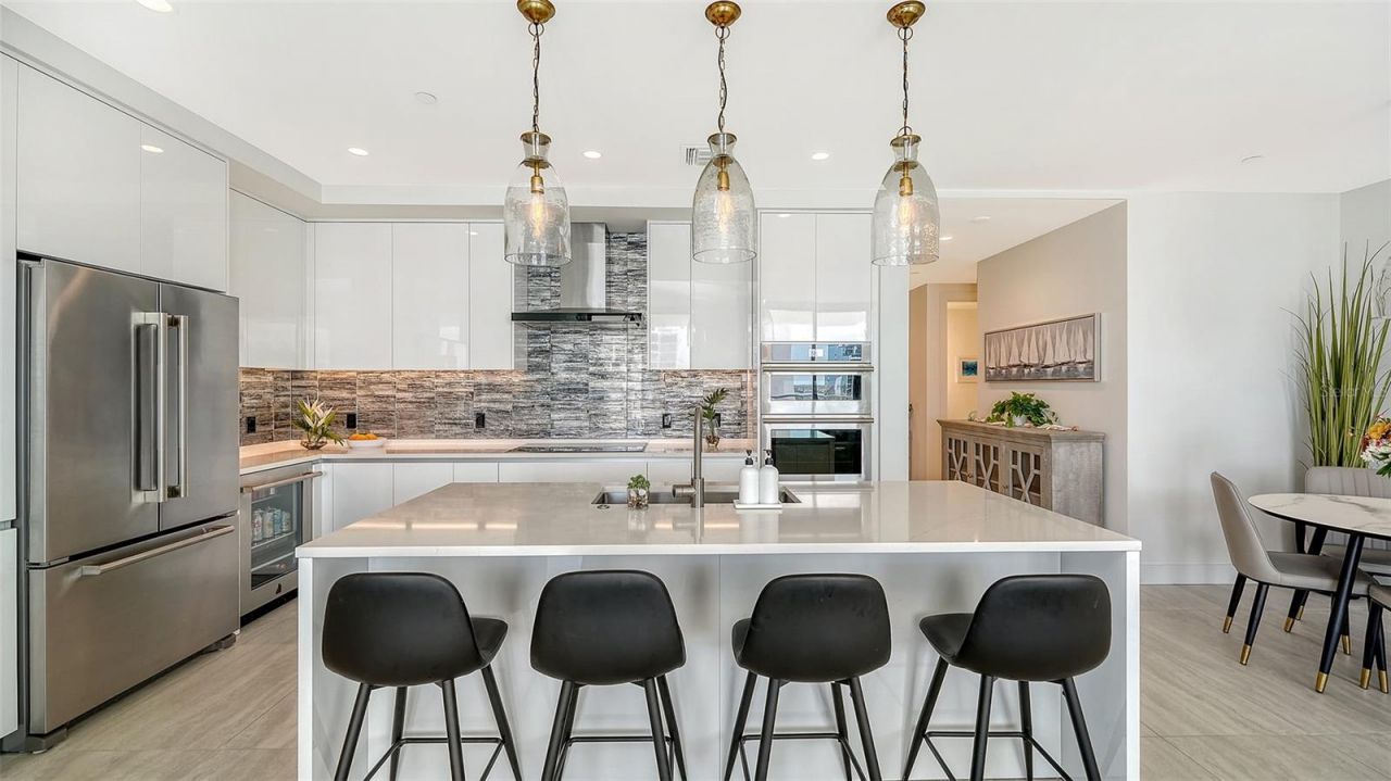 301 Quay Commons, Unit 1007, Sarasota, FL 34236 Photo