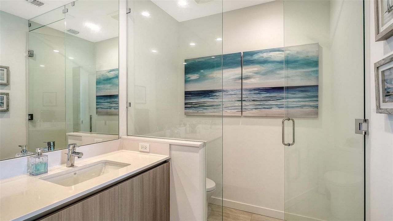 301 Quay Commons, Unit 1007, Sarasota, FL 34236 Photo
