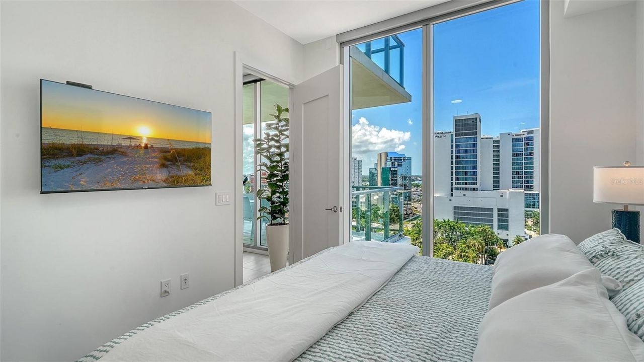 301 Quay Commons, Unit 1007, Sarasota, FL 34236 Photo