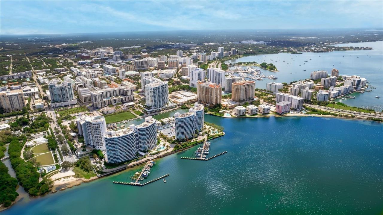301 Quay Commons, Unit 1007, Sarasota, FL 34236 Photo