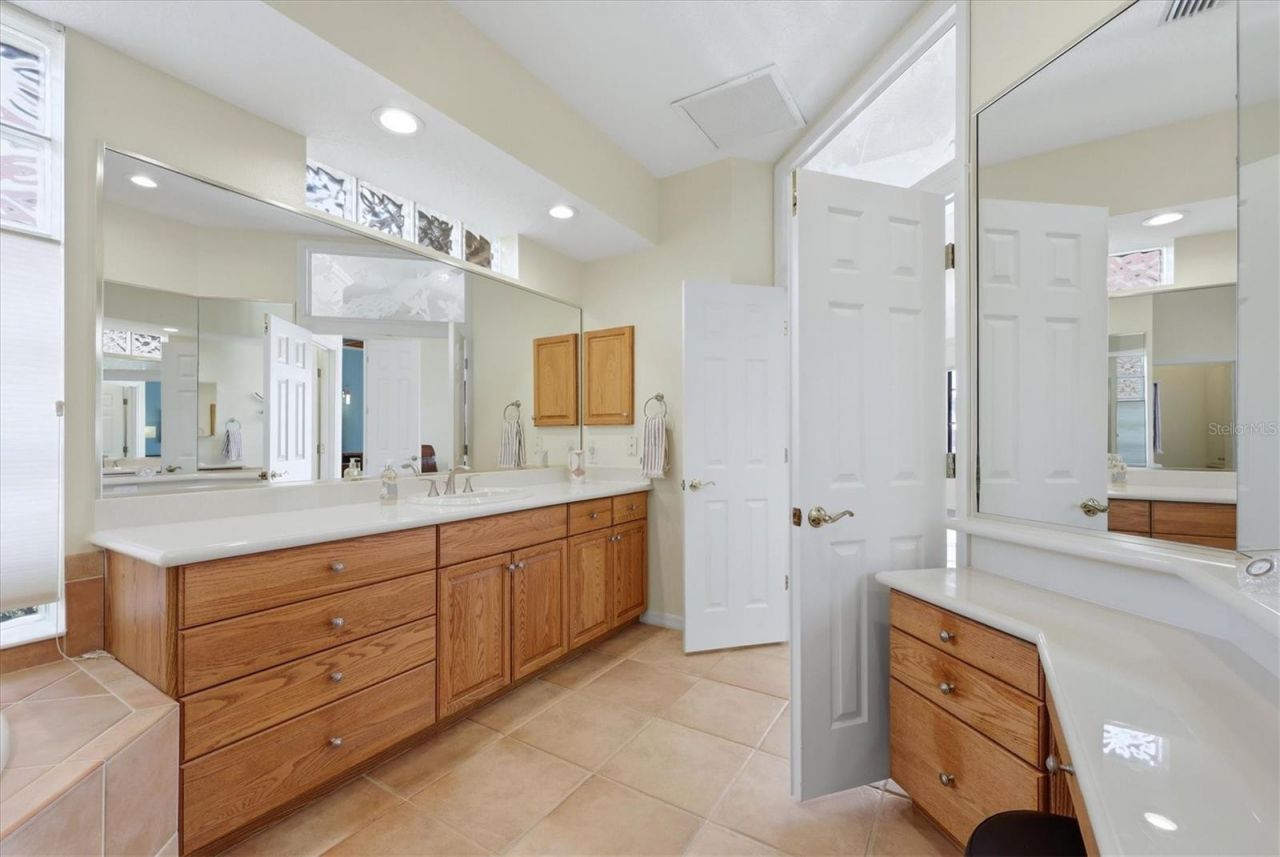 6610 Windjammer Place, Lakewood Ranch, FL 34202 Photo