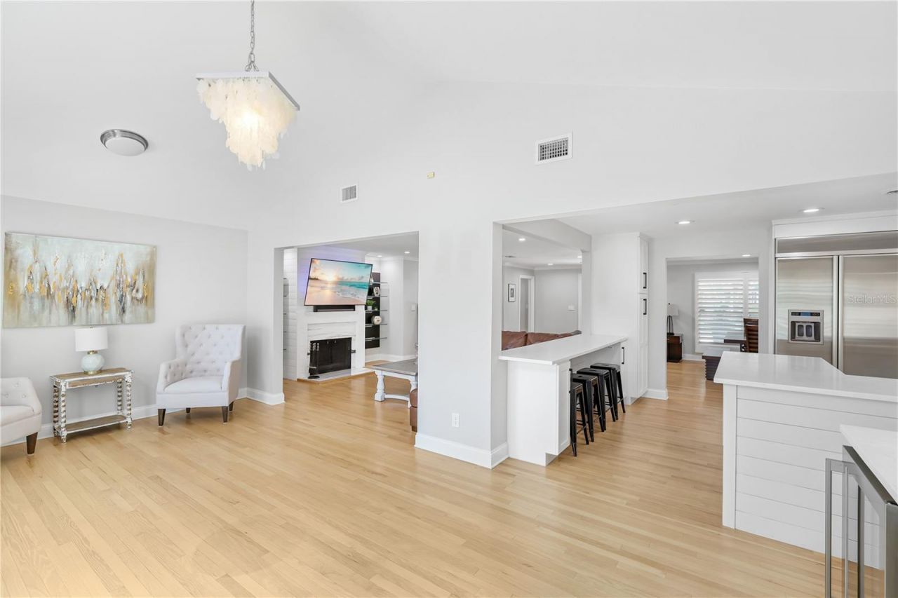 662 Apalachee Circle Ne, Saint Petersburg, FL 33702 Photo