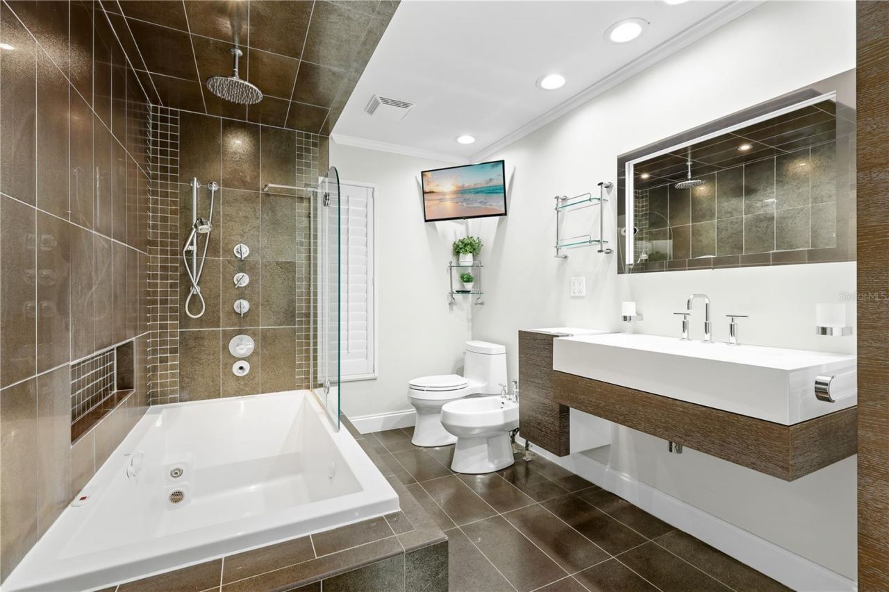 662 Apalachee Circle Ne, Saint Petersburg, FL 33702 Photo
