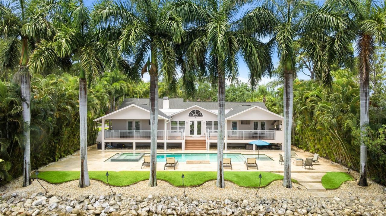 662 Apalachee Circle Ne, Saint Petersburg, FL 33702 Photo