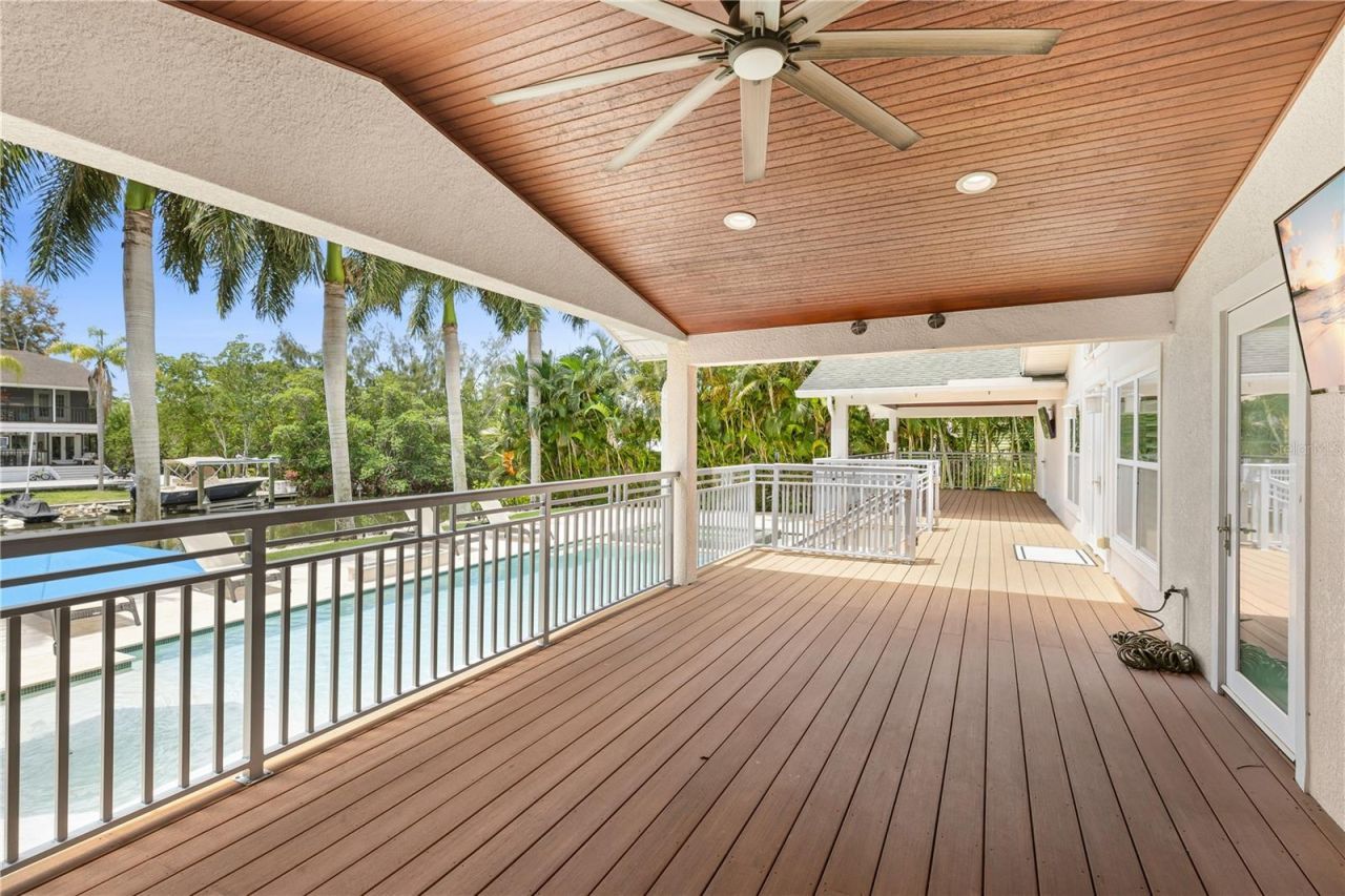 662 Apalachee Circle Ne, Saint Petersburg, FL 33702 Photo