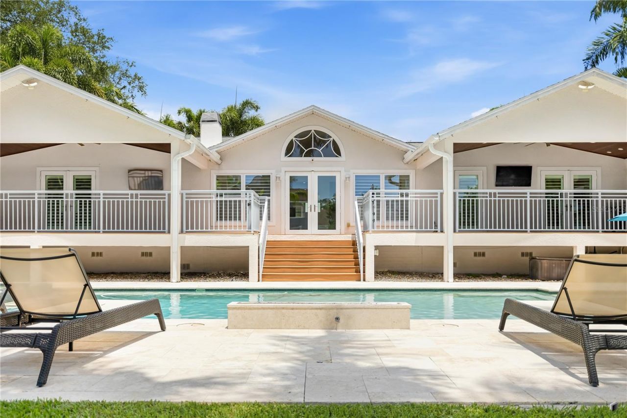 662 Apalachee Circle Ne, Saint Petersburg, FL 33702 Photo