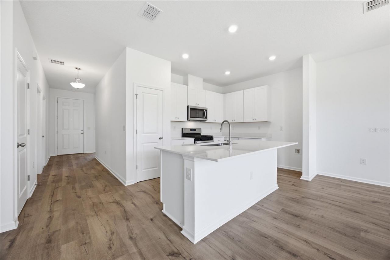 5727 Hiawassee Road, Okahumpka, FL 34762 Photo