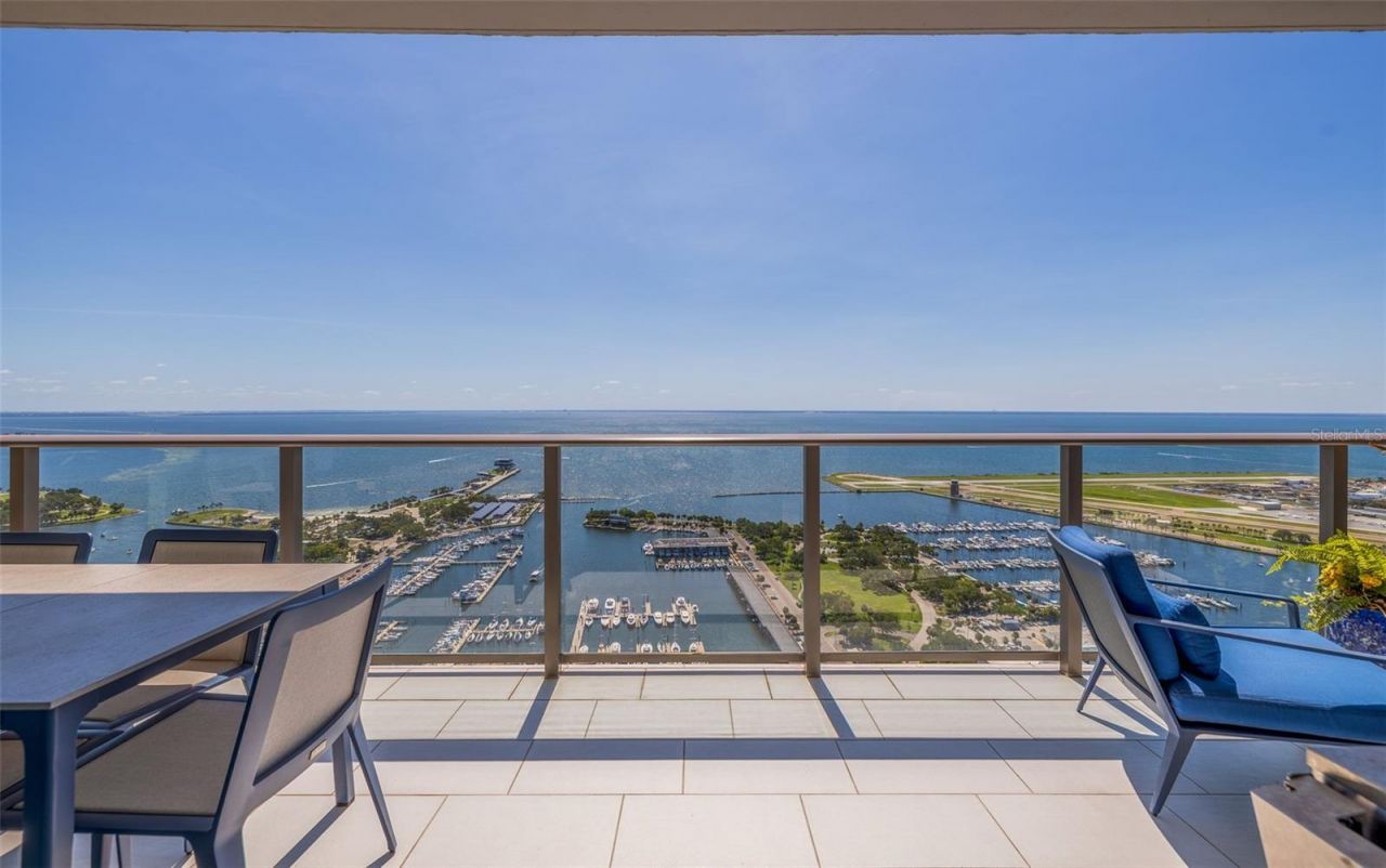 100 1st Avenue N, Unit 3802, Saint Petersburg, FL 33701 Photo