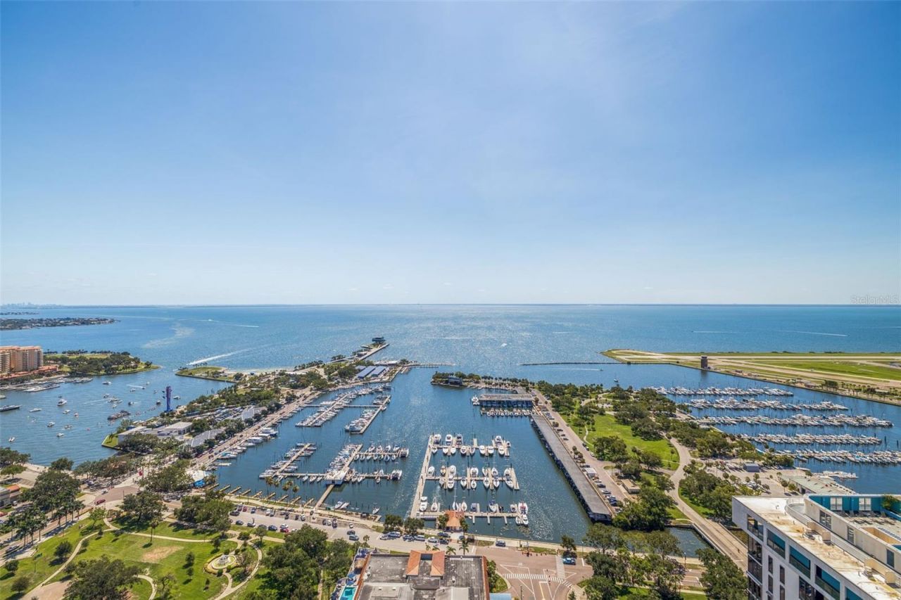 100 1st Avenue N, Unit 3802, Saint Petersburg, FL 33701 Photo