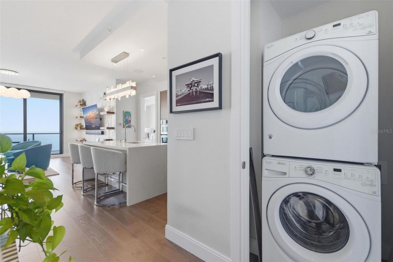 100 1st Avenue N, Unit 3802, Saint Petersburg, FL 33701 Photo