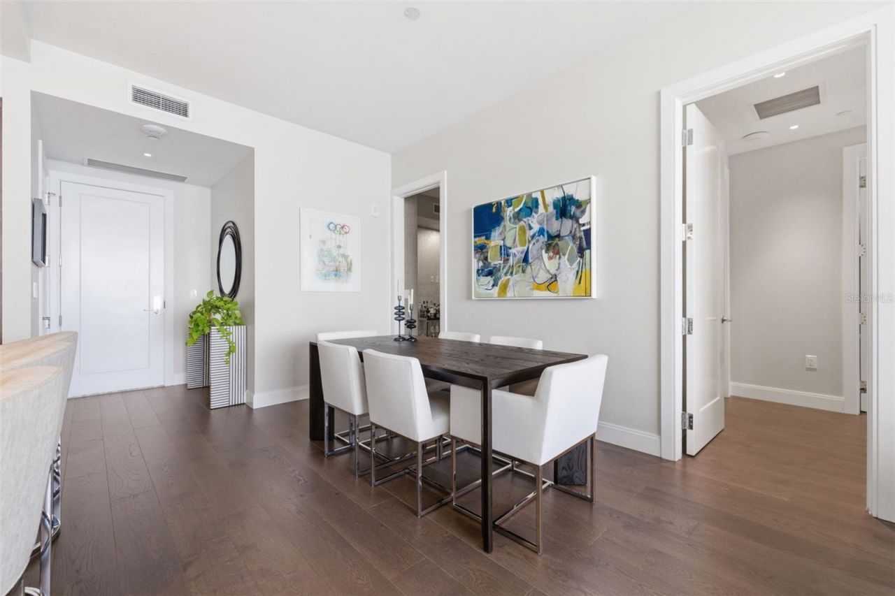 100 1st Avenue N, Unit 3802, Saint Petersburg, FL 33701 Photo