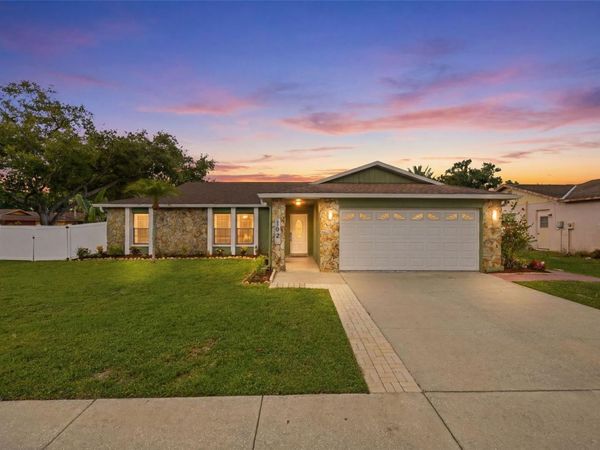 102 PEACOCK CIRCLE , SAFETY HARBOR, FL 34695