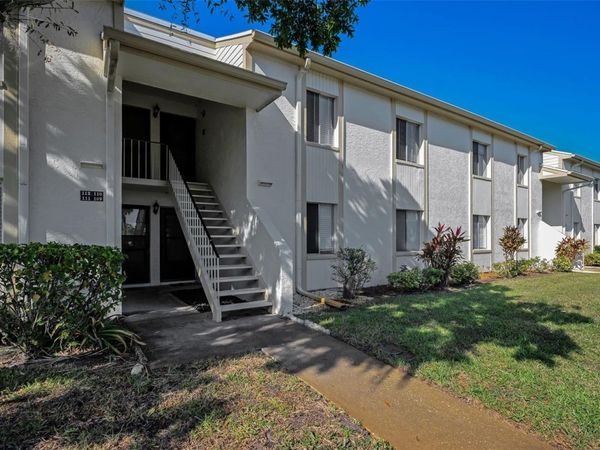 110 CYPRESS CT , Unit 3-82, OLDSMAR, FL 34677