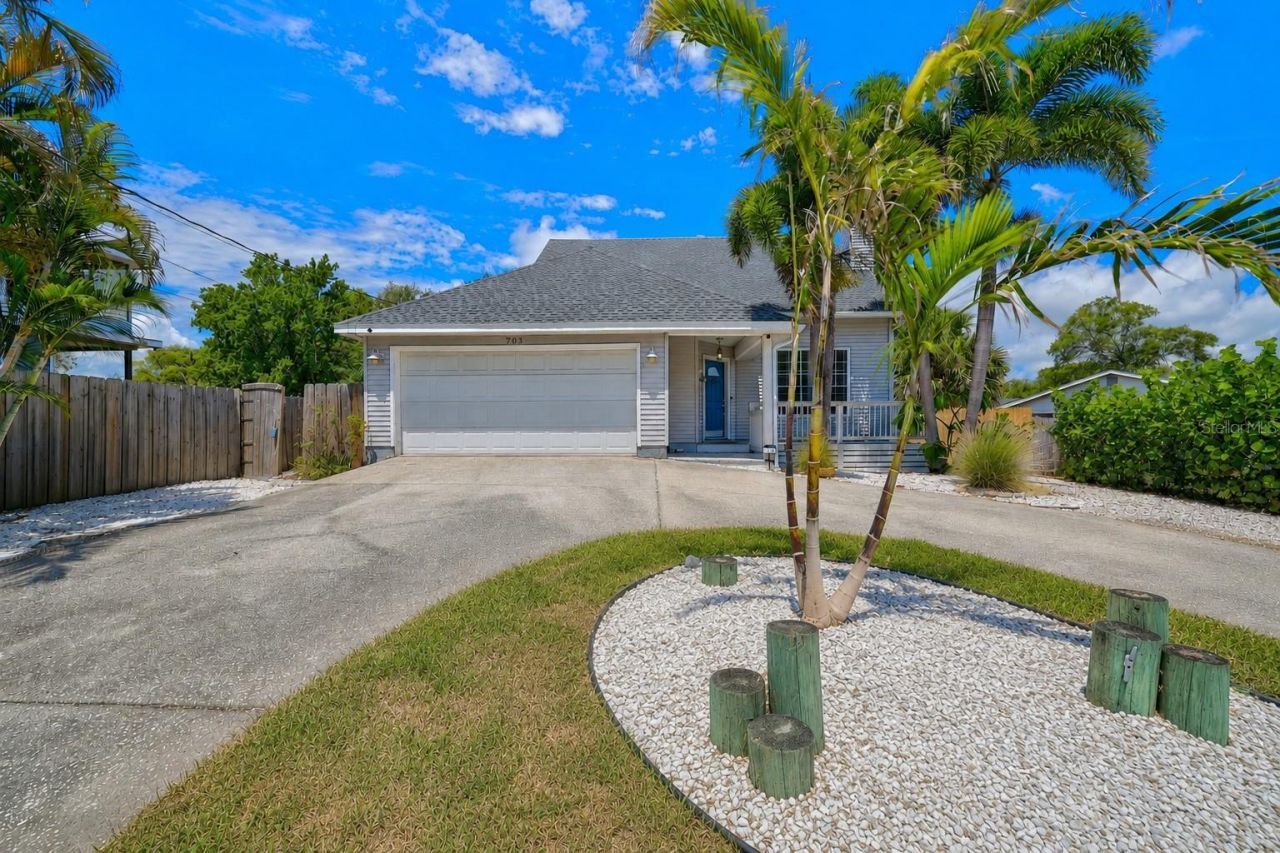 703 Riverside Drive, Tarpon Springs, FL 34689 Main Photo