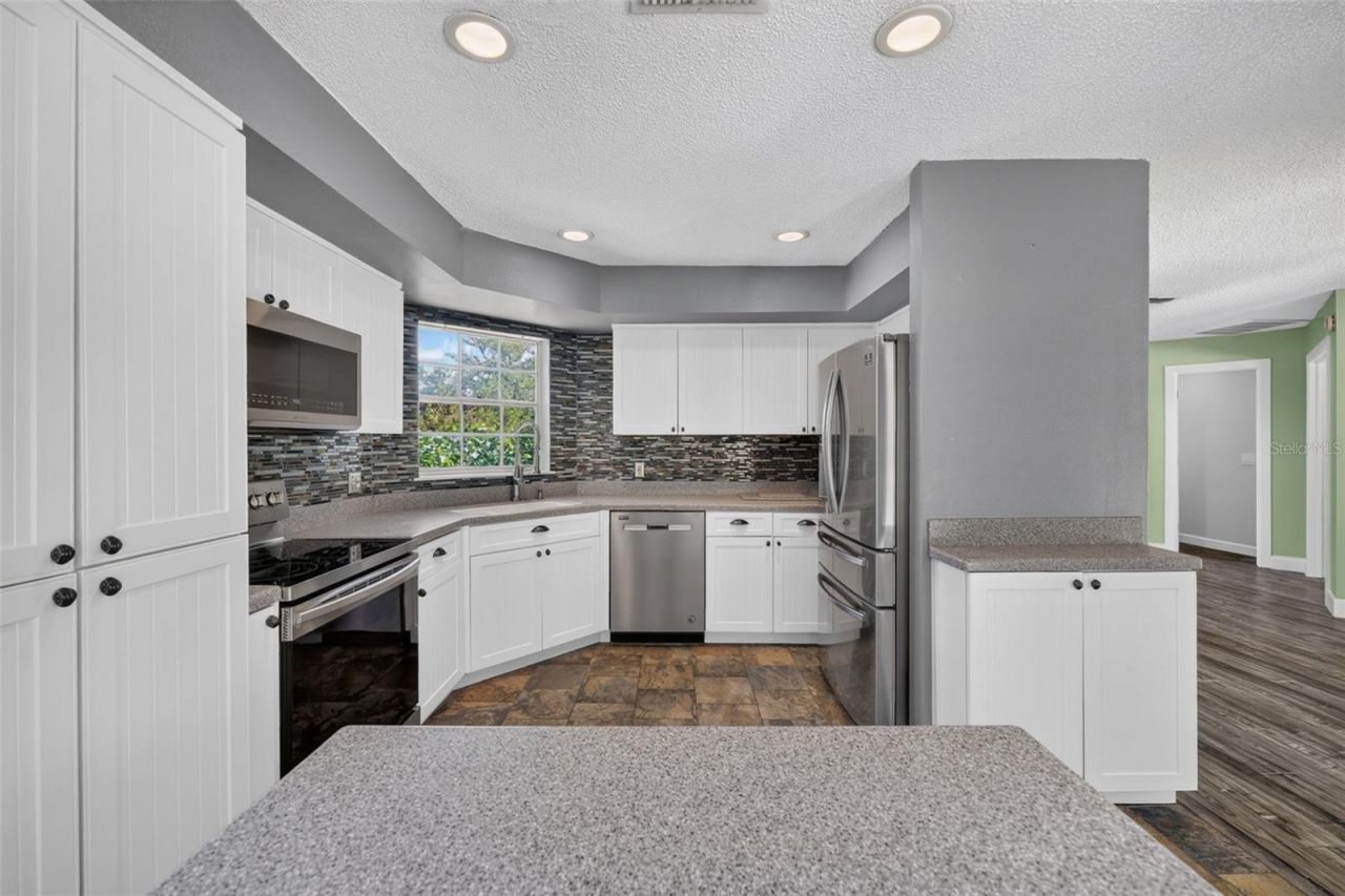 703 Riverside Drive , Tarpon Springs, FL 34689 Photo