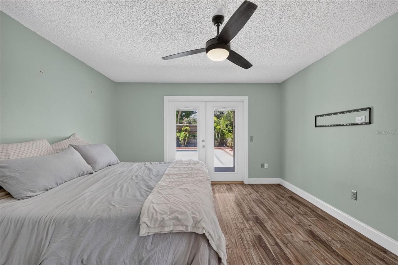 703 Riverside Drive , Tarpon Springs, FL 34689 Photo
