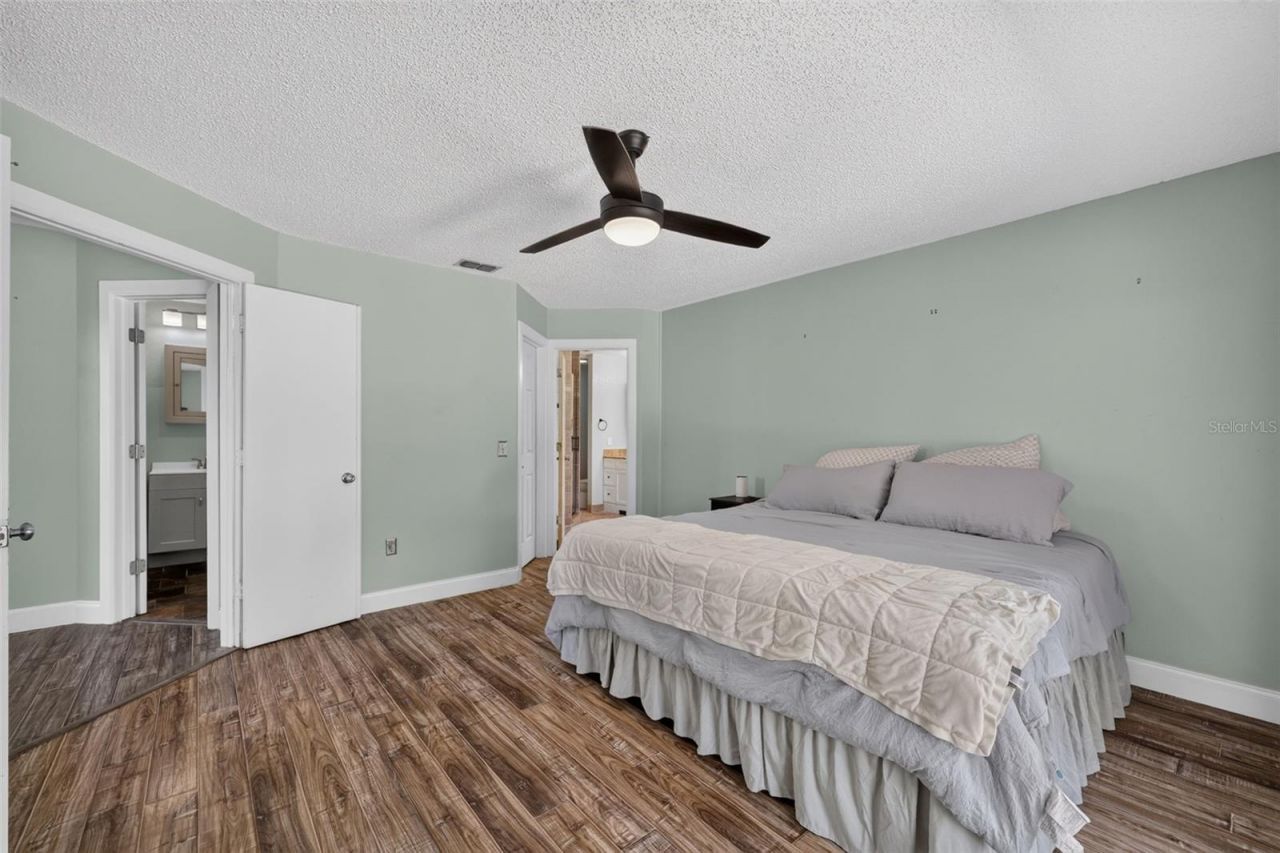 703 Riverside Drive , Tarpon Springs, FL 34689 Photo