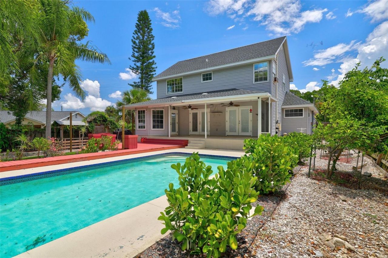 703 Riverside Drive , Tarpon Springs, FL 34689 Photo