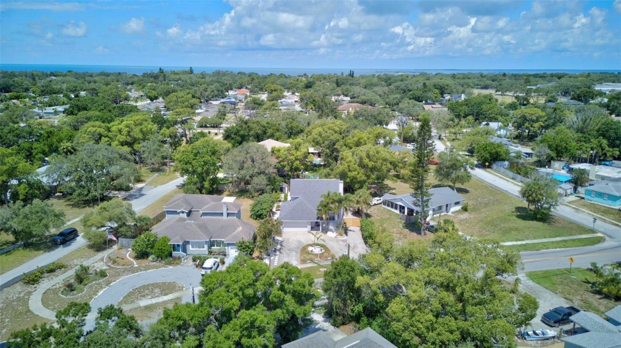 703 Riverside Drive , Tarpon Springs, FL 34689 Photo