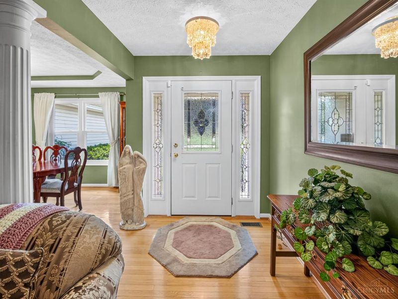 6104 Pine Meadows Drive, Loveland, OH 45140 Photo 2