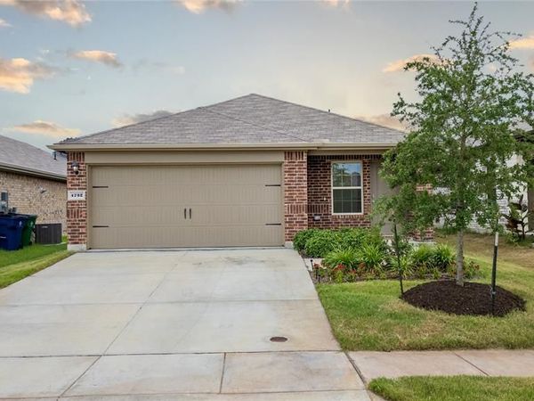 4732 Merganser Bluff , Crandall, TX 75114