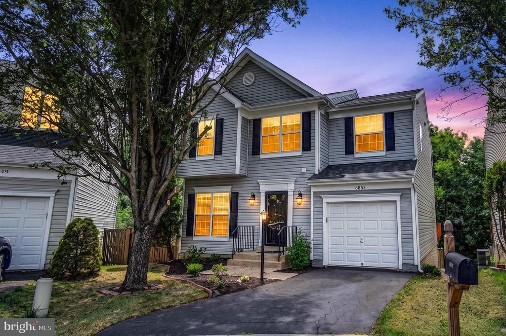 6853 Hollow Glen Court, Gainesville, VA 20155 Main Photo