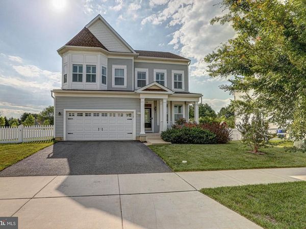 738 ANGELOU AVENUE, MIDDLETOWN, DE 19709