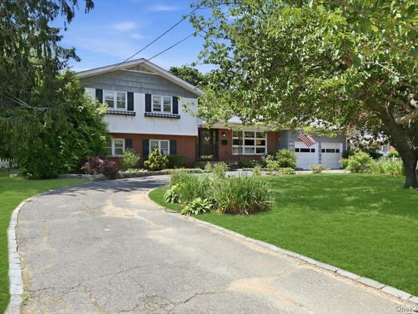 40 Bayview Avenue , Amityville, NY 11701