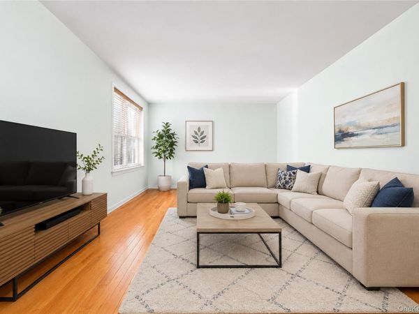 27-10 Parsons Boulevard , Unit 4B, Flushing, NY 11354