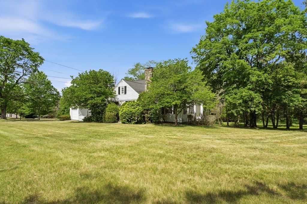 349 Lincoln Road, Walpole, MA 02081 Main Photo