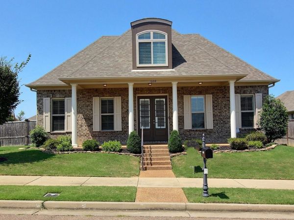 1608 PRAIRIE DUNES DR, Collierville, TN 38017