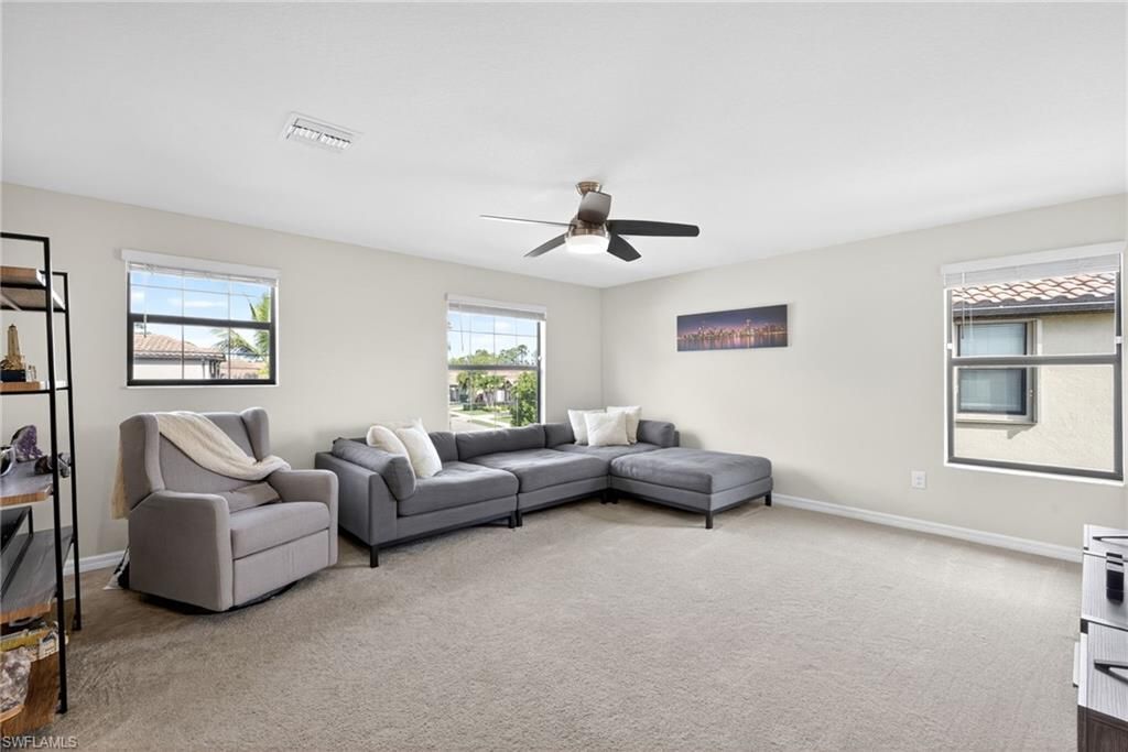 9452 Foxglove Ln, Naples, FL 34120 Photo