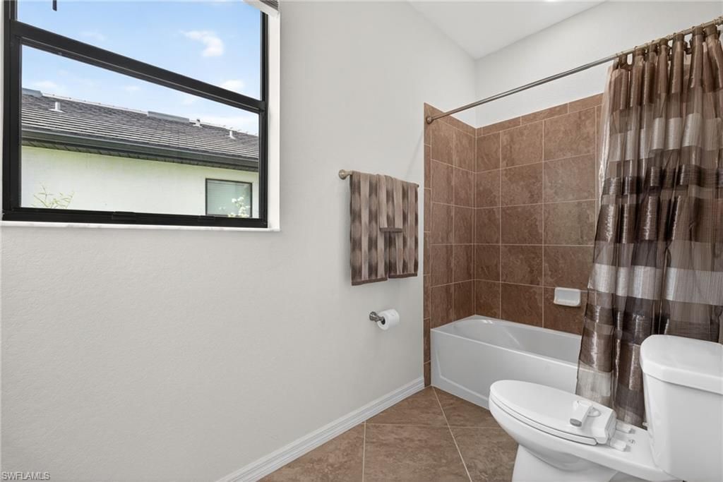 9452 Foxglove Ln, Naples, FL 34120 Photo