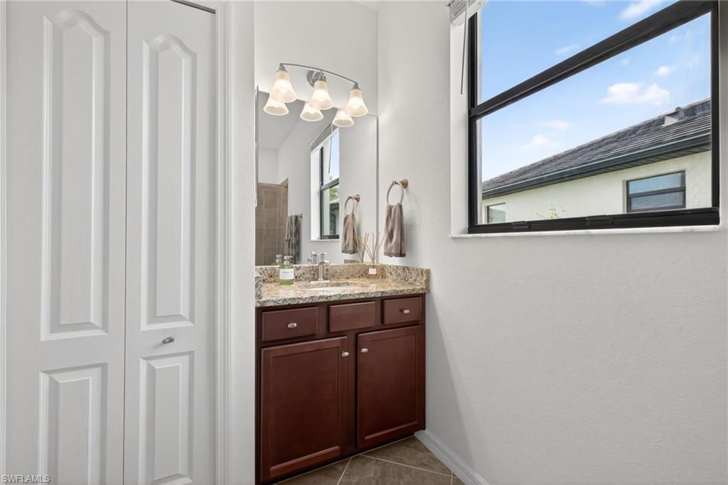 9452 Foxglove Ln, Naples, FL 34120 Photo