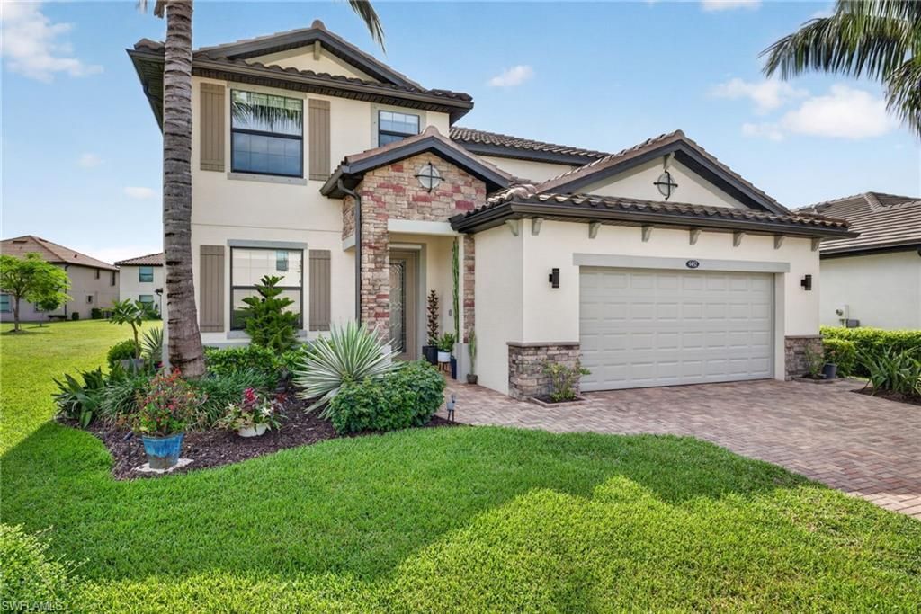 9452 Foxglove Ln, Naples, FL 34120 Photo