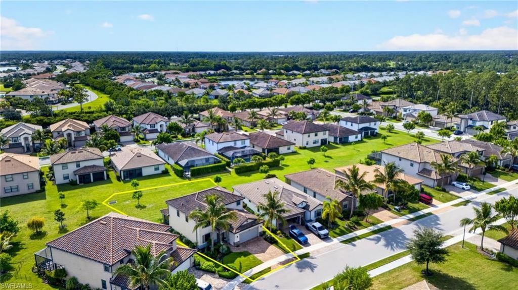 9452 Foxglove Ln, Naples, FL 34120 Photo