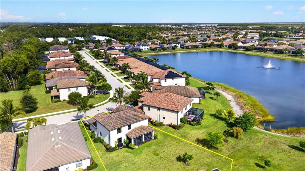 9452 Foxglove Ln, Naples, FL 34120 Photo