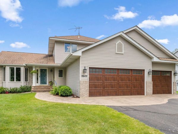 8649 Alisa Lane, Chanhassen, MN 55317
